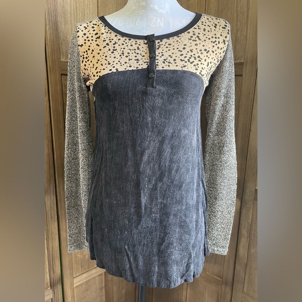 Women’s Scrapbook Black/Animal Print Blouse.